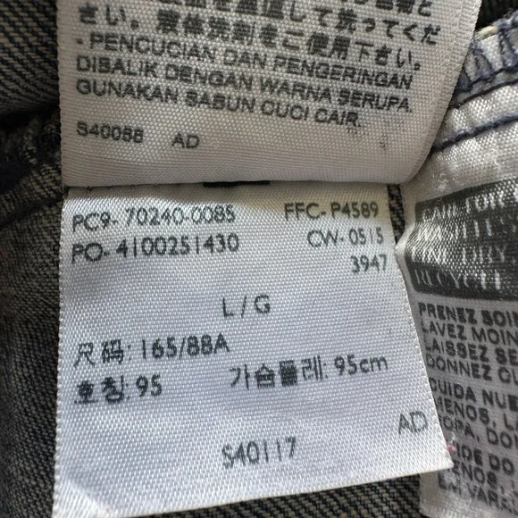 Levi's Light Blue Denim Jacket with Pins Size L - Picture 8 of 8